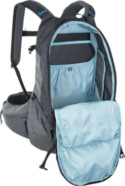 Evoc Trail Pro 26 -Trail Outfitters Shop 100117128 TRAIL PRO 26 dt03 1280x1280