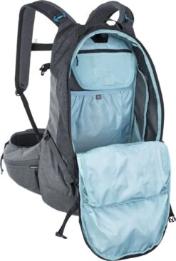 Evoc Trail Pro 26 -Trail Outfitters Shop 100117128 TRAIL PRO 26 dt04 1280x1280