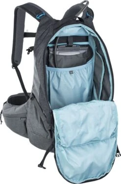 Evoc Trail Pro 26 -Trail Outfitters Shop 100117128 TRAIL PRO 26 dt05 1280x1280