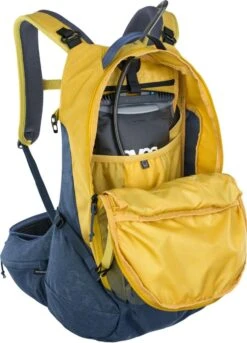 Evoc Trail Pro 26 -Trail Outfitters Shop 100117612 TRAIL PRO 26 dt05 1280x1280