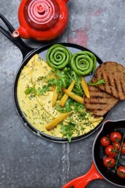 Le Creuset Small Crepe Pan -Trail Outfitters Shop 20136270000460 91010038061415 LS00001 1280x1280