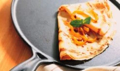 Le Creuset Small Crepe Pan -Trail Outfitters Shop 20136270000460 LS00001 1280x1280