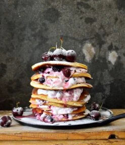 Le Creuset Small Crepe Pan -Trail Outfitters Shop 20136270000460 LS00002 1280x1280