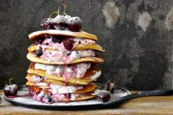 Le Creuset Small Crepe Pan -Trail Outfitters Shop 20136270000460 LS00003 1280x1280