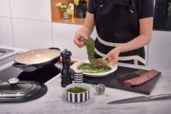 Le Creuset Chef's Knife -Trail Outfitters Shop 21112310000430 96002000140000 98100200000100 98000315000100 LS00003 1280x1280 1