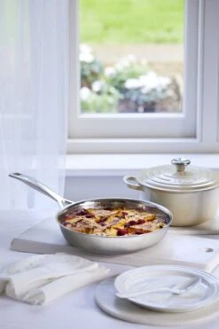 Le Creuset Classic Stainless Steel Deep Fry Pan -Trail Outfitters Shop 21177247164430 96200224001100 LS00002 1280x1280