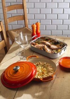 Le Creuset Classic Stainless Steel Roasting Pan -Trail Outfitters Shop 21180300902430 96102270000000 49814000010003 LS00004 1280x1280