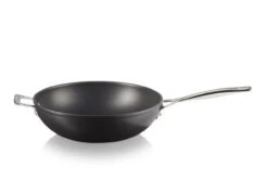Le Creuset Toughened Nonstick Stir-Fry Pan With Helper Handle -Trail Outfitters Shop 51104300010202 00004 1280x1280
