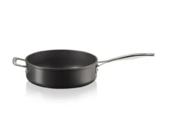 Le Creuset Toughened Nonstick Saute Pan -Trail Outfitters Shop 51110260010202 00004 1280x1280