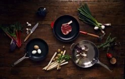 Le Creuset Toughened Nonstick Flat Fry Pan -Trail Outfitters Shop 51112260010002 96600228000100 20058280600460 71901101400000 98000315000200 LS00002 1280x1280