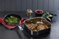 Le Creuset Classic Stainless Steel Square Roasting Pan -Trail Outfitters Shop 96106026000000 LS00004 1280x1280