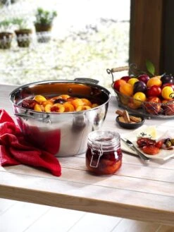 Le Creuset Classic Stainless Steel Preserving Pan -Trail Outfitters Shop 96204130001000 LS00011 1280x1280