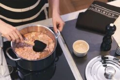 Le Creuset Stainless Steel Stockpot With Lid -Trail Outfitters Shop 96602120000000 70403207160099 96002000140000 42104281400000 LS00001 1280x1280