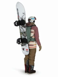 Osprey Kresta 20 -Trail Outfitters Shop Kresta20 F21 OnBody4 PineLeafGreen 1280x1280