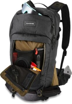 Dakine Seeker 18L -Trail Outfitters Shop SEEKER18L BLACK 610934326604 10002780 BLACK 02X PT01 1280x1280