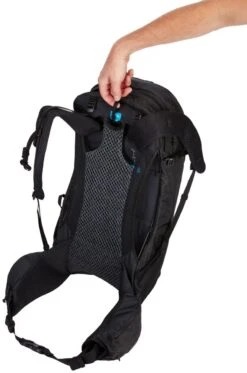 Thule Topio 30L Men´s -Trail Outfitters Shop Small Thule Topio 30L TTOM130 Black FS 02f 3204503 1280x1280
